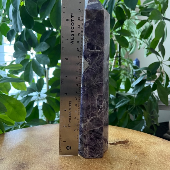 Chevron Amethyst Obelisk Tower - Picture 5 of 8